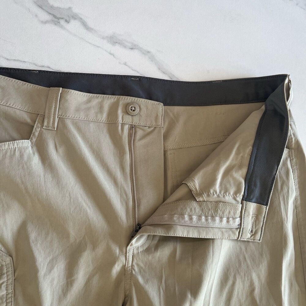Eddie Bauer Pants 40x32 Beige Nylon Stretch Performance Mens Zip Cargo Pocket - Picture 2 of 11